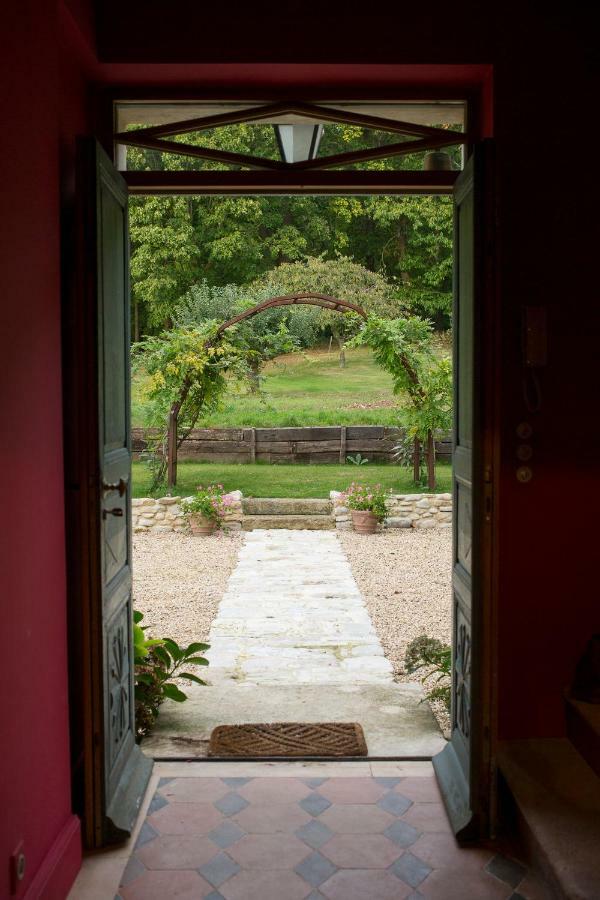 La Clairiere De La Reine Hortense - Pierres D'Histoire Saint-Prix  Exterior foto